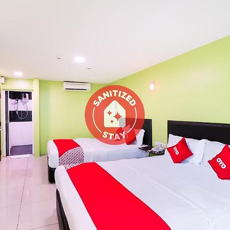 Oyo 89665 Royale City Hotel Sepang Zewnętrze zdjęcie