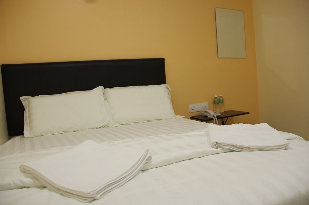 Oyo 89665 Royale City Hotel Sepang Zewnętrze zdjęcie