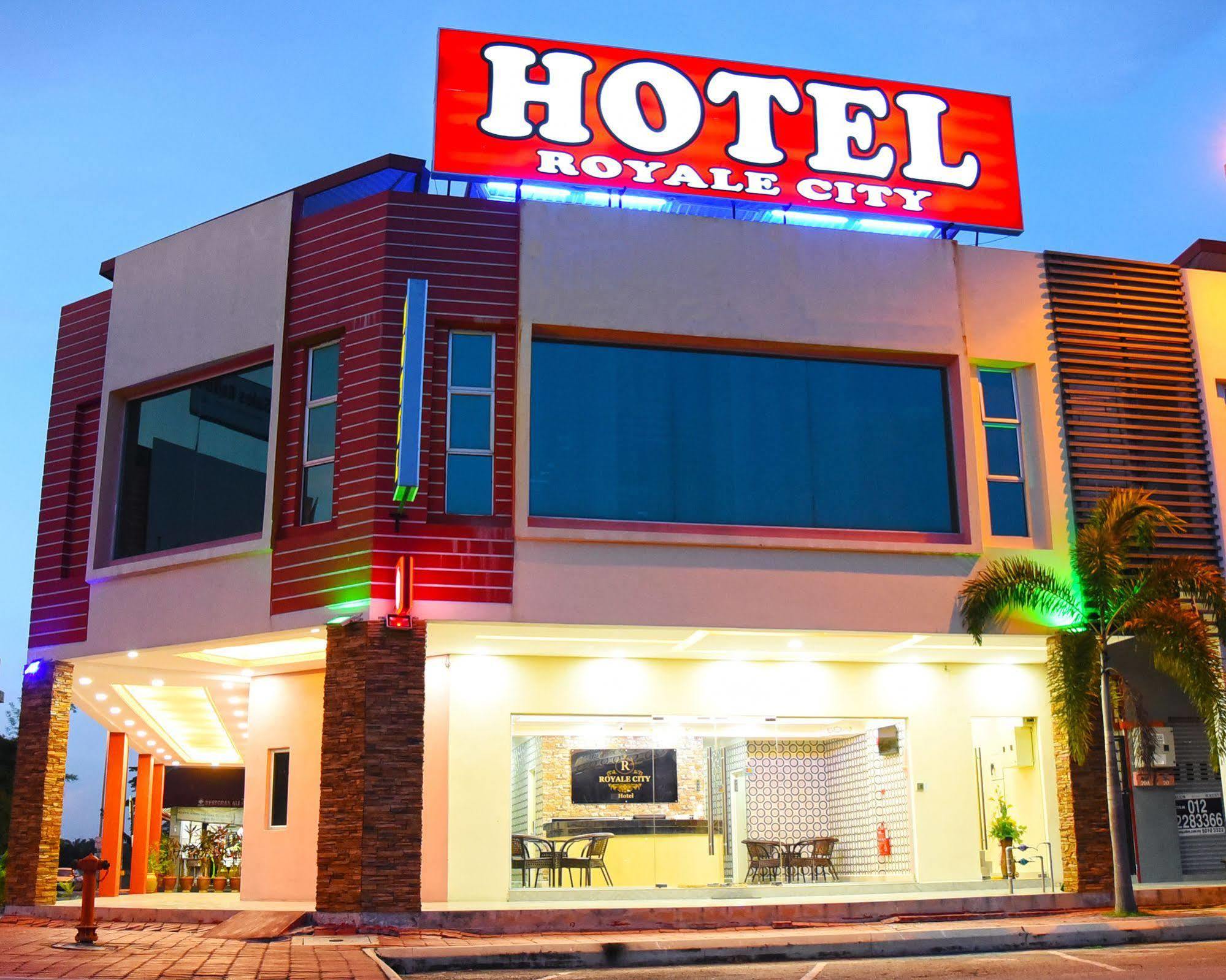 Oyo 89665 Royale City Hotel Sepang Zewnętrze zdjęcie
