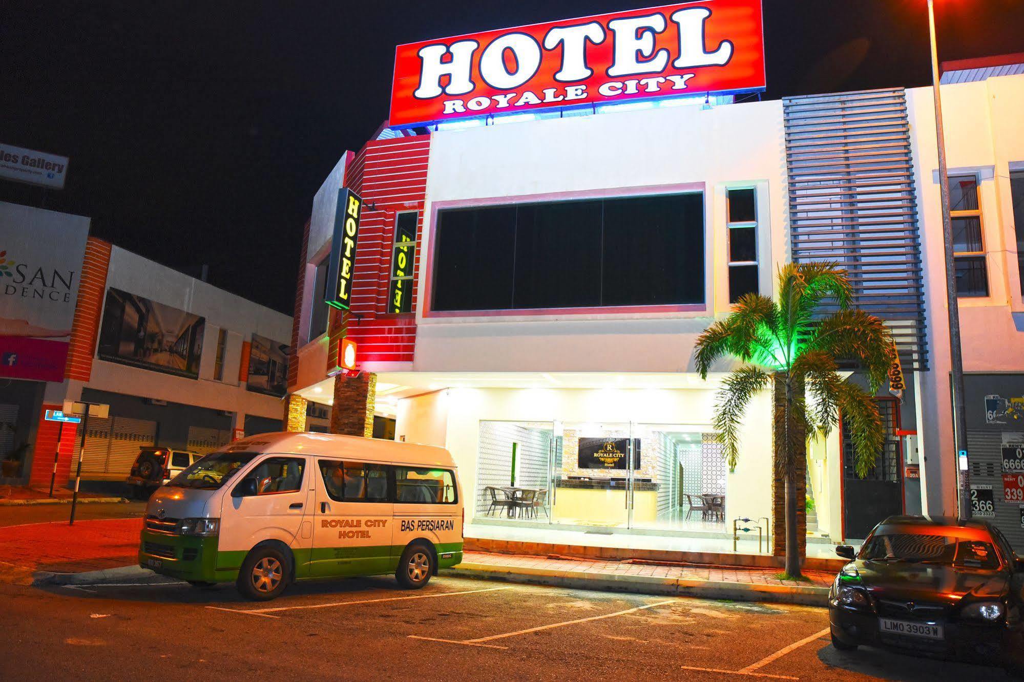 Oyo 89665 Royale City Hotel Sepang Zewnętrze zdjęcie