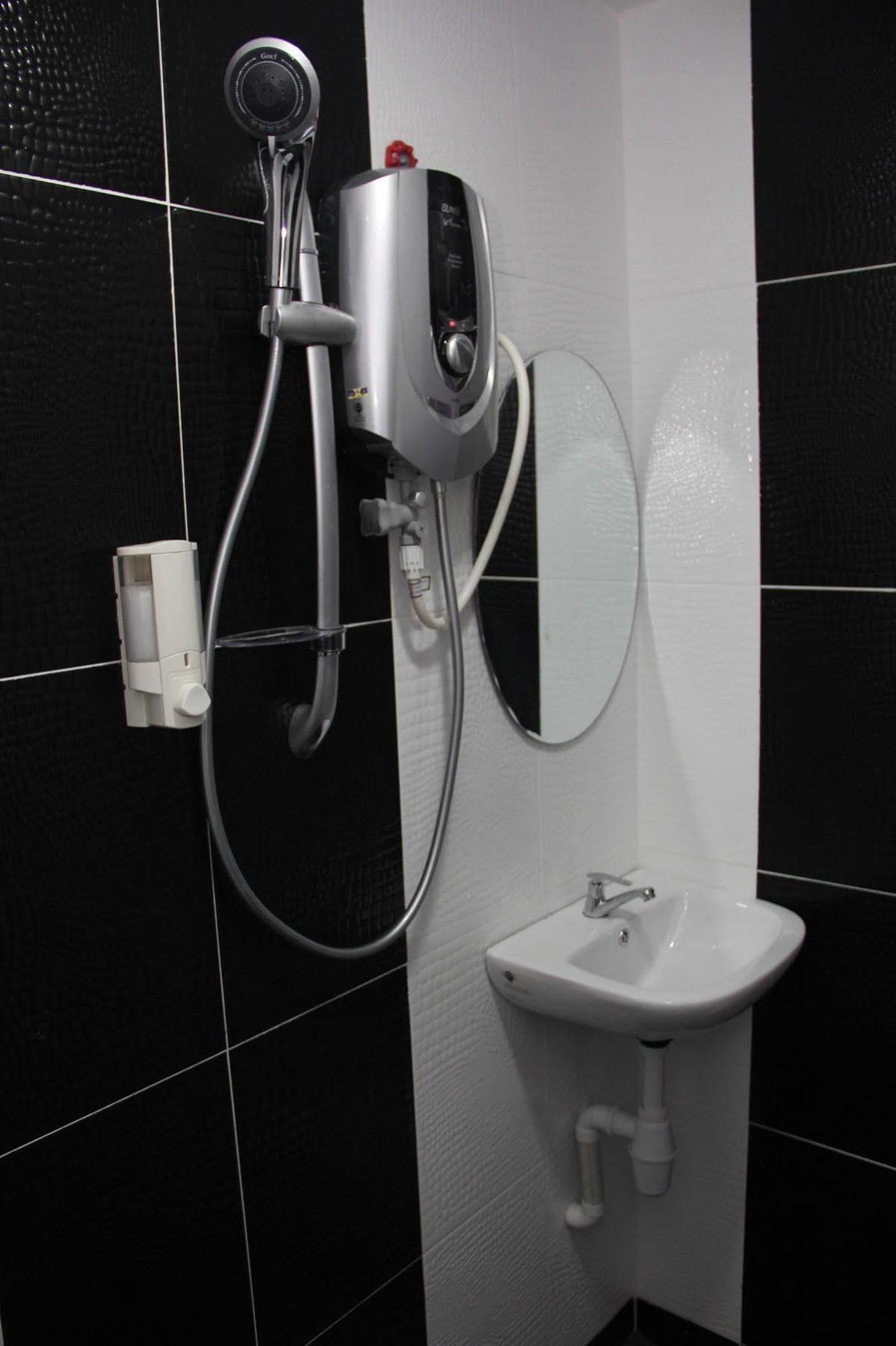 Oyo 89665 Royale City Hotel Sepang Zewnętrze zdjęcie