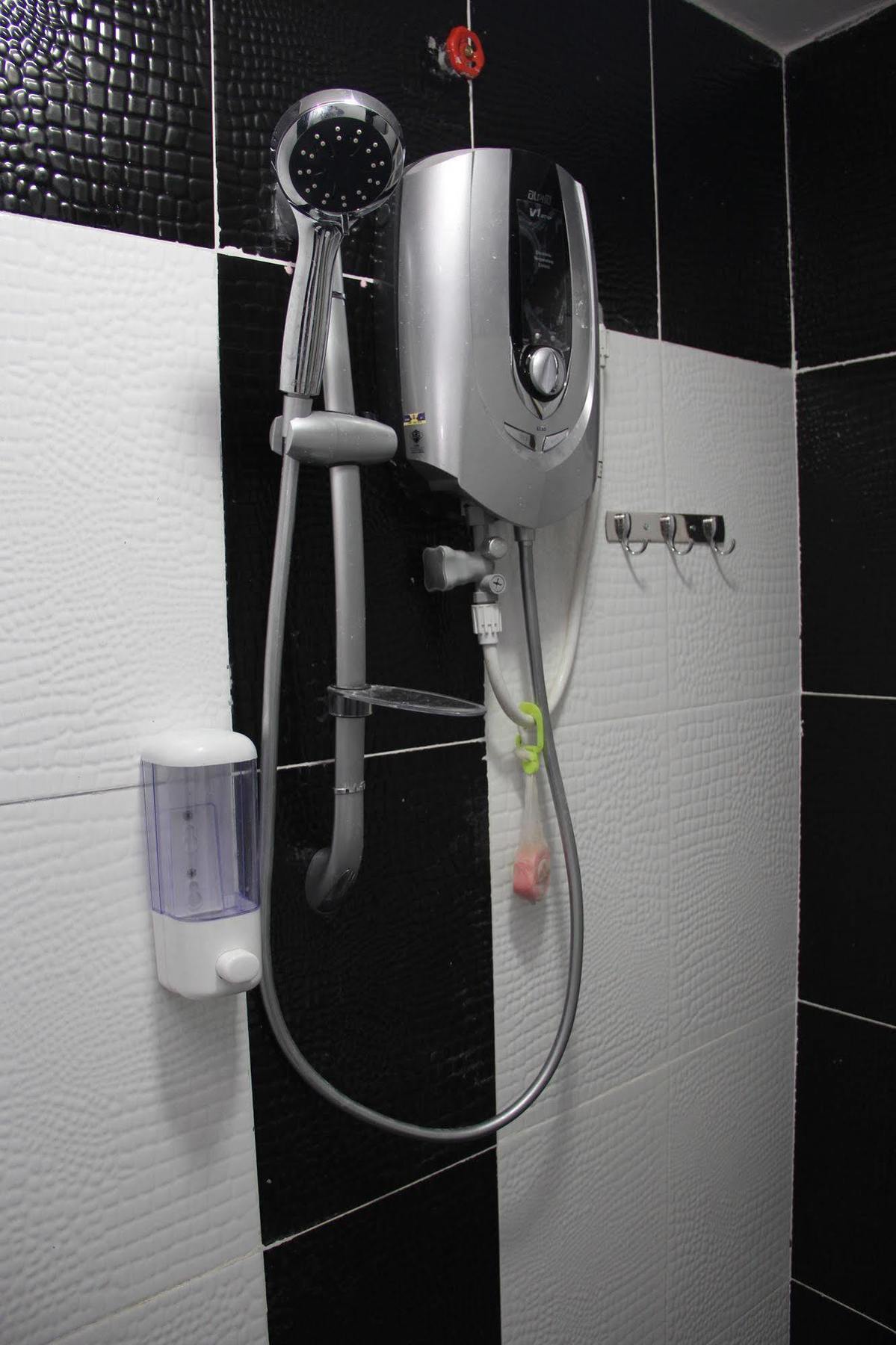 Oyo 89665 Royale City Hotel Sepang Zewnętrze zdjęcie