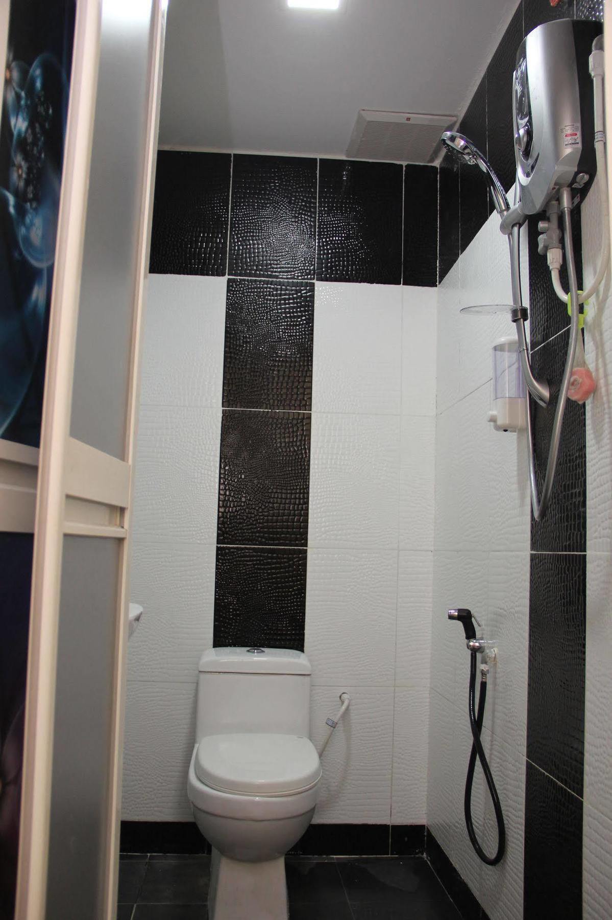 Oyo 89665 Royale City Hotel Sepang Zewnętrze zdjęcie