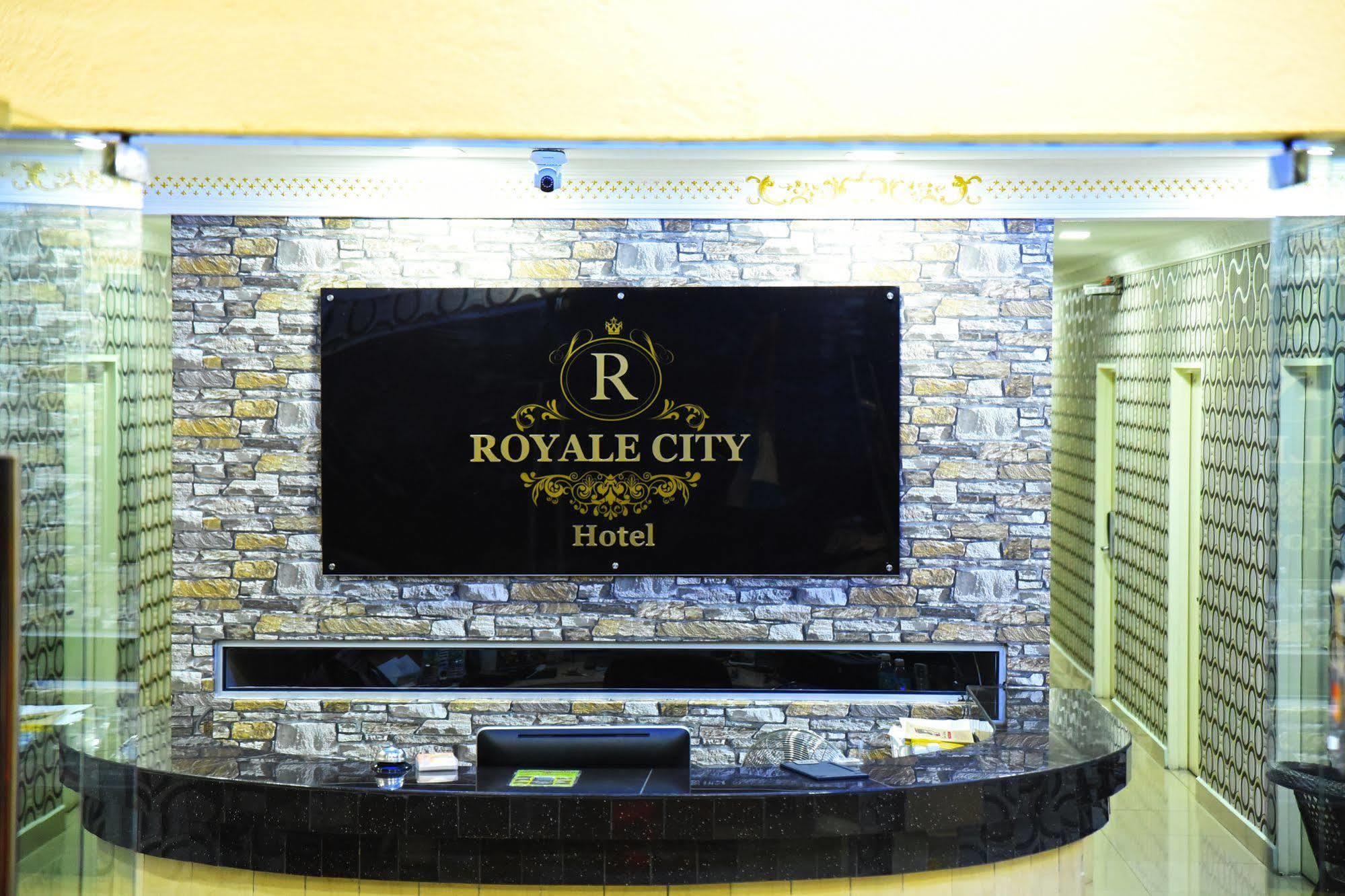 Oyo 89665 Royale City Hotel Sepang Zewnętrze zdjęcie