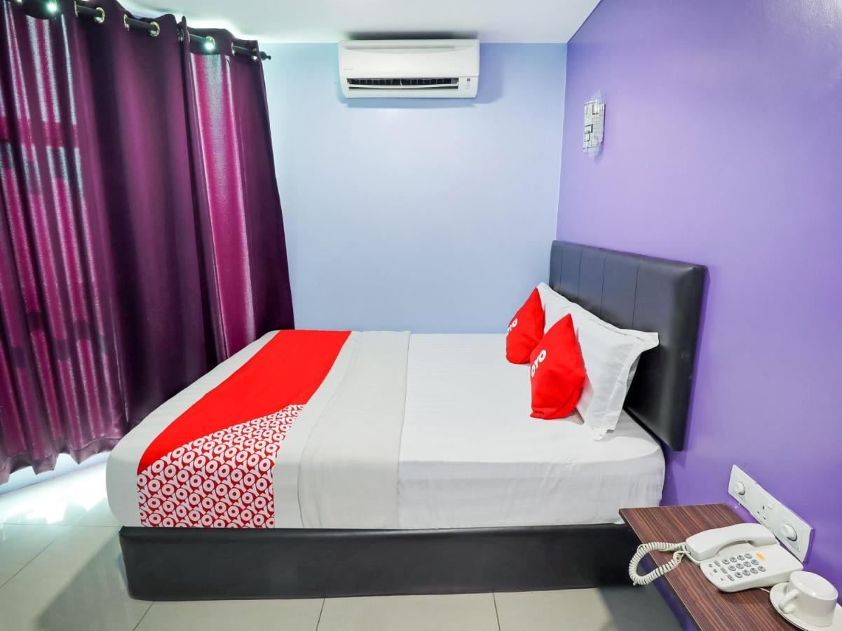Oyo 89665 Royale City Hotel Sepang Zewnętrze zdjęcie