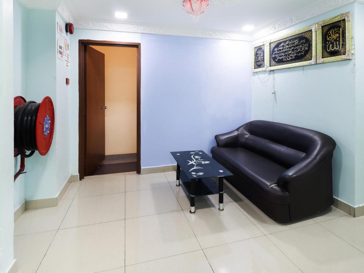 Oyo 89665 Royale City Hotel Sepang Zewnętrze zdjęcie