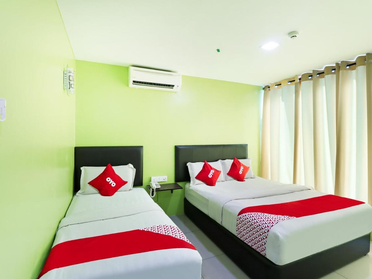 Oyo 89665 Royale City Hotel Sepang Zewnętrze zdjęcie