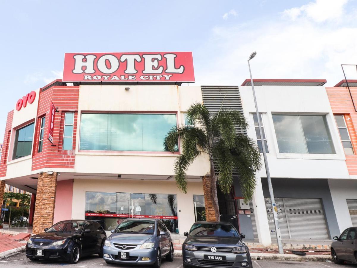 Oyo 89665 Royale City Hotel Sepang Zewnętrze zdjęcie