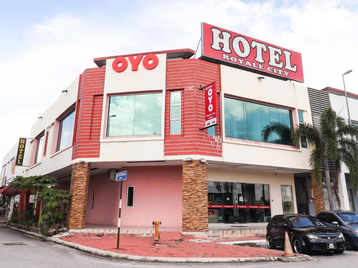 Oyo 89665 Royale City Hotel Sepang Zewnętrze zdjęcie