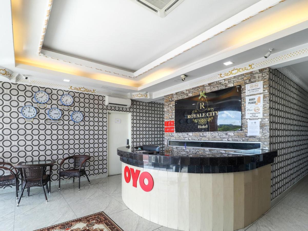 Oyo 89665 Royale City Hotel Sepang Zewnętrze zdjęcie